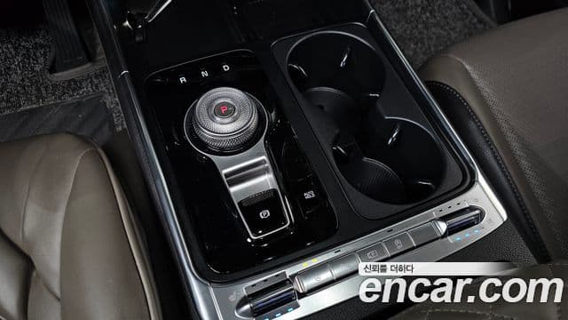 Kia Carnival 2024 — Şəkil 29/35
