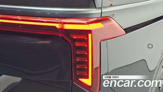 Kia Carnival 2024 — Şəkil 21/35