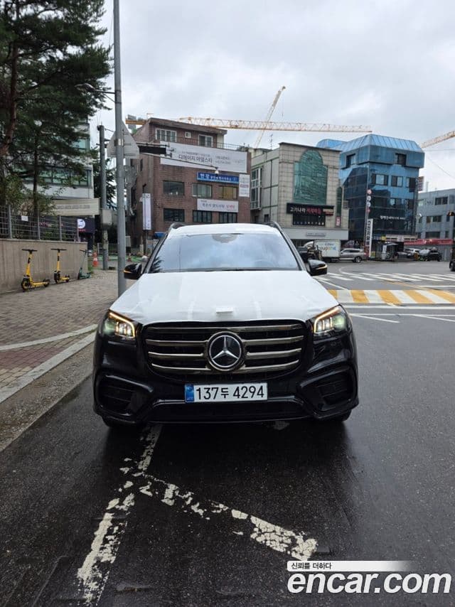 Mercedes-Benz GLS-Class 2026 — Photo 2/7