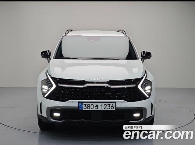 Kia Sportage 2022 — Фото 1/18