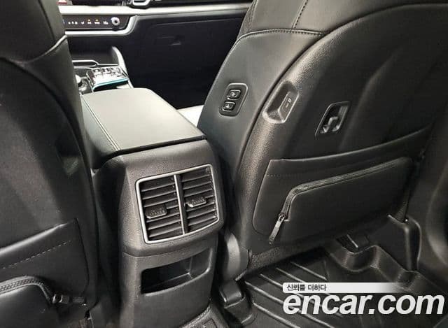 Kia Sportage 2022 — Фото 13/18