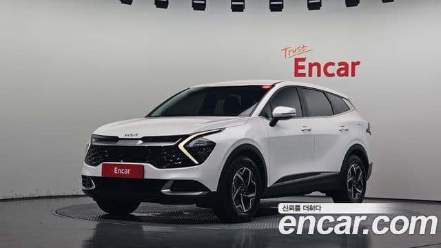 Kia Sportage 2022 — Фото 1/20