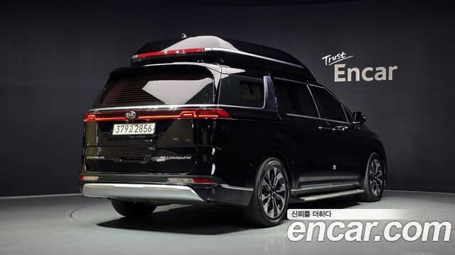 Kia Carnival 2021 — Фото 2/20