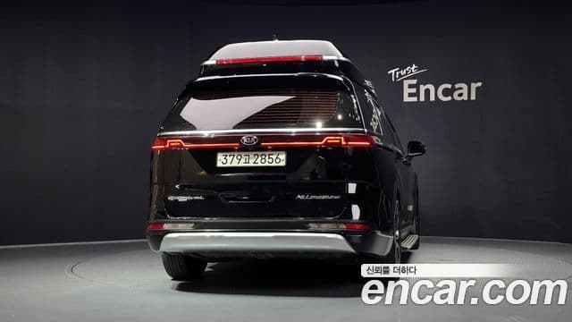 Kia Carnival 2021 — Фото 4/20