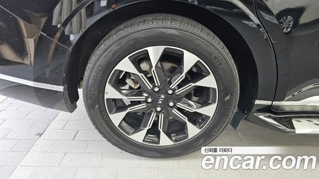 Kia Carnival 2021 — Фото 5/20