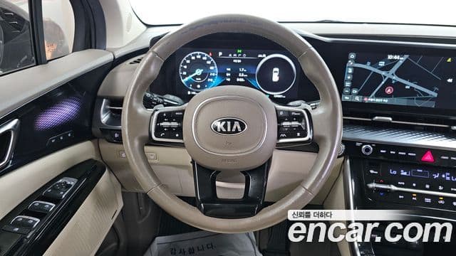 Kia Carnival 2021 — Фото 13/20