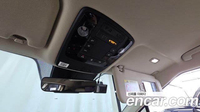 Kia Carnival 2021 — Фото 17/20