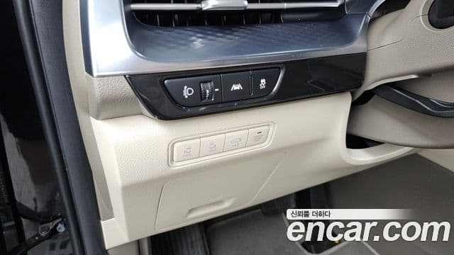 Kia Carnival 2021 — Photo 30/37