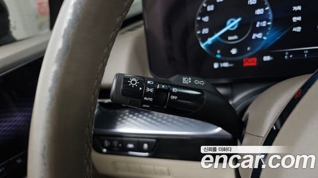 Kia Carnival 2021 — Photo 6/37