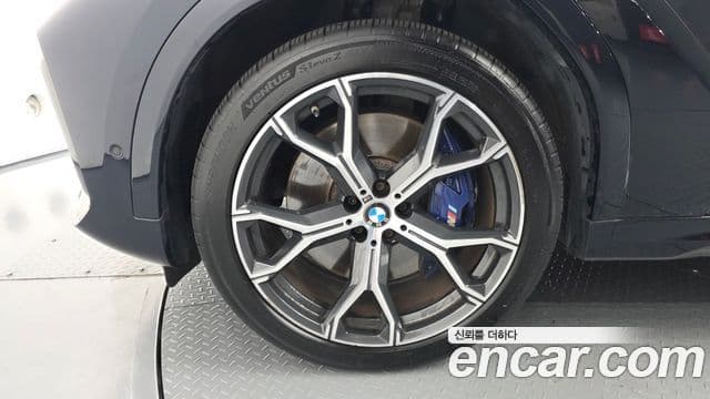 BMW X6 2020 — Photo 10/20