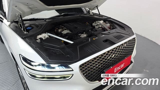 Genesis GV70 2021 — ფოტო 8/20