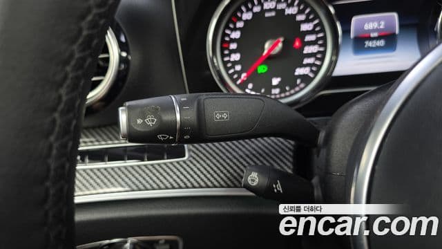 Mercedes-Benz E-Class 2018 — Şəkil 11/34
