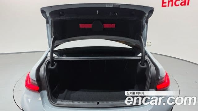 BMW 3 Series 2024 — Photo 26/38