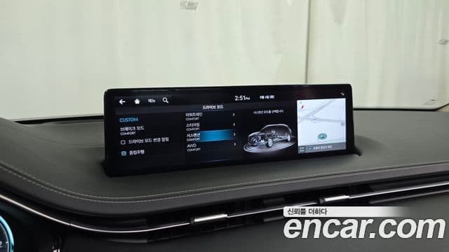 Genesis GV70 2021 — Photo 22/33