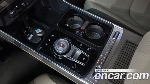 Kia Carnival 2024 — Фото 8/20