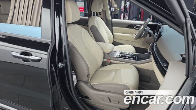 Kia Carnival 2024 — Фото 12/20