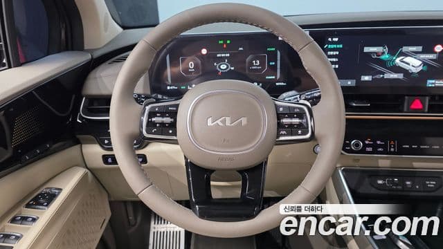 Kia Carnival 2024 — Фото 13/20