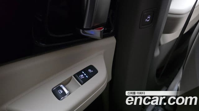 Kia Carnival 2024 — ფოტო 30/37