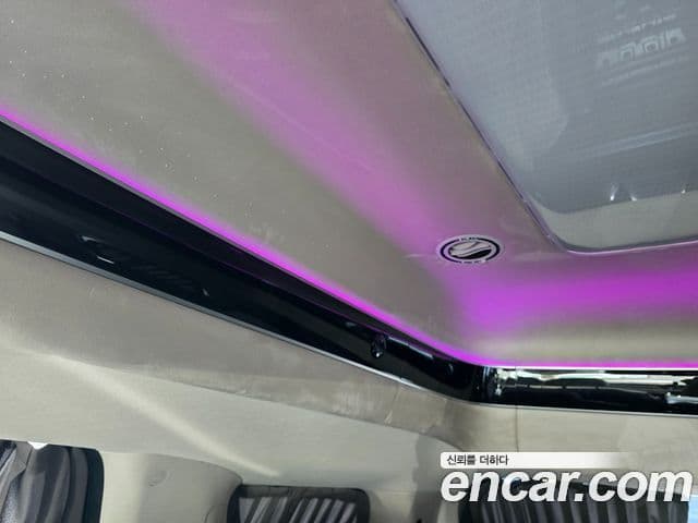 Kia Carnival 2024 — ფოტო 19/37