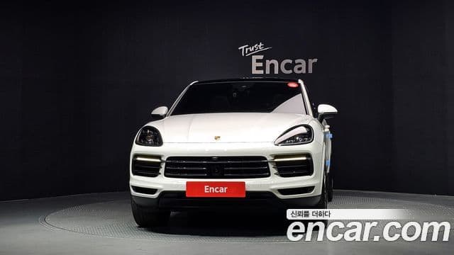 Porsche Cayenne 2020 — Şəkil 34/36