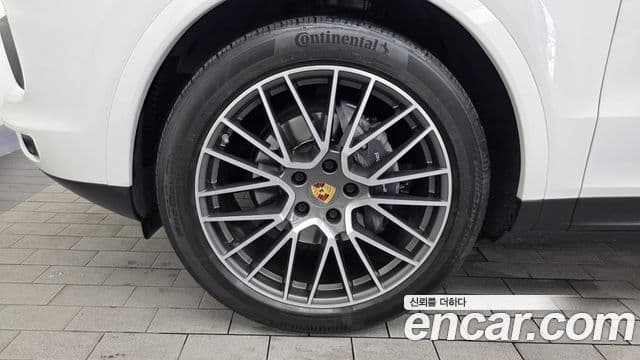 Porsche Cayenne 2020 — Şəkil 12/36