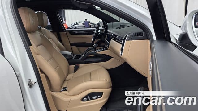 Porsche Cayenne 2020 — Şəkil 10/36