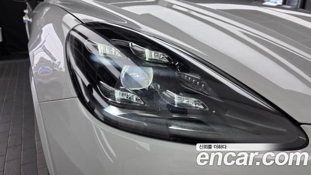 Porsche Cayenne 2020 — Şəkil 32/36