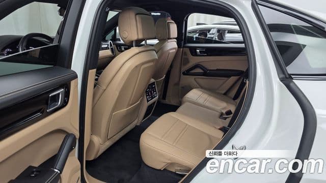 Porsche Cayenne 2020 — Şəkil 14/36