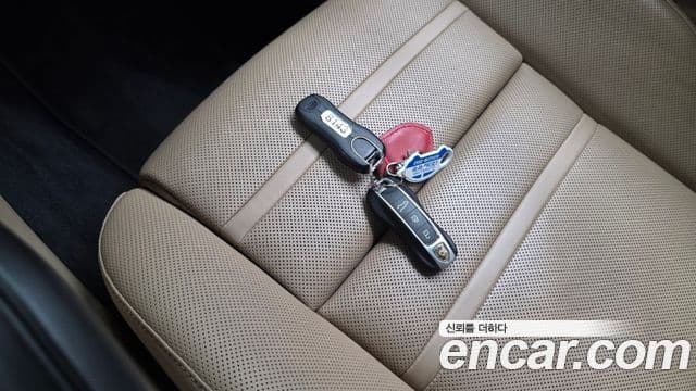 Porsche Cayenne 2020 — Şəkil 26/36