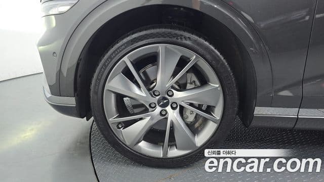 Genesis GV70 2024 — ფოტო 25/33