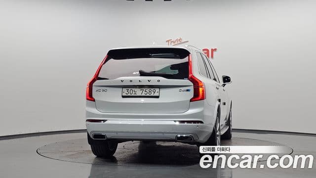 Volvo XC90 2019 — Фото 4/20