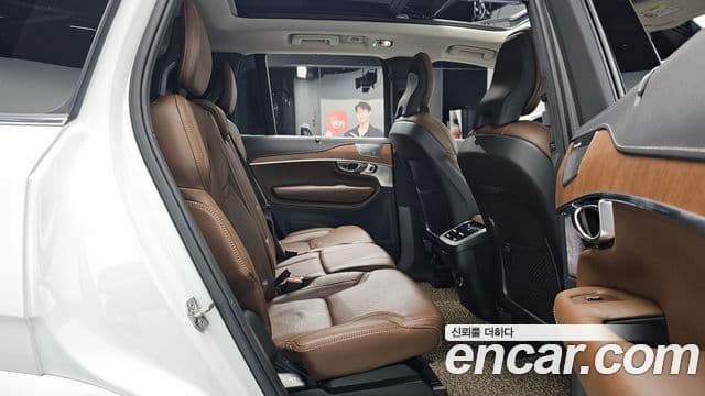 Volvo XC90 2019 — Фото 11/20