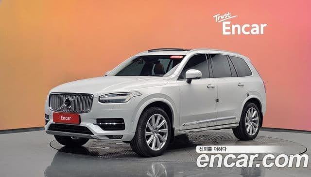 Volvo XC90 2019 — Фото 1/20
