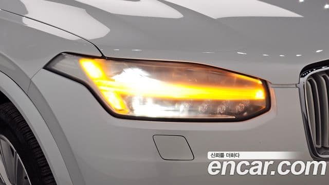 Volvo XC90 2019 — Photo 36/36