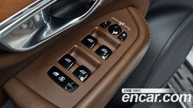 Volvo XC90 2019 — Photo 8/36