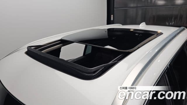 Volvo XC90 2019 — Photo 17/36