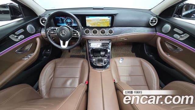 Mercedes-Benz E-Class 2019 — Фото 7/20