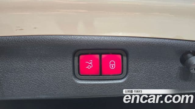 Mercedes-Benz C-Class 2022 — ფოტო 32/33