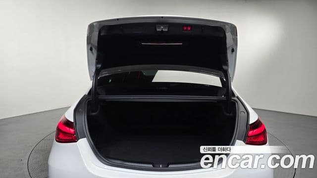 Mercedes-Benz C-Class 2022 — ფოტო 14/33