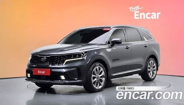 Kia Sorento 2021 — Фото 1/20