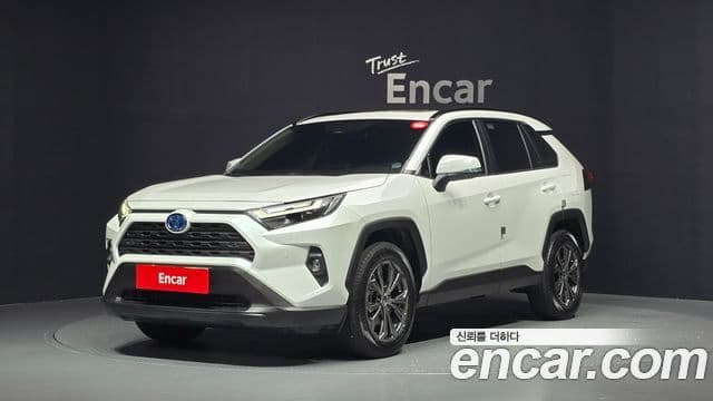 Toyota RAV4 2024 — Фото 1/20