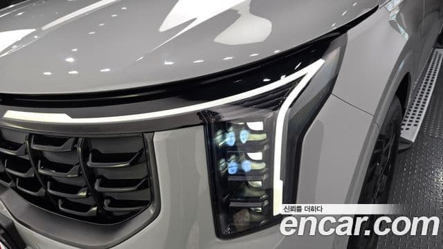 Kia Carnival 2024 — ფოტო 10/32
