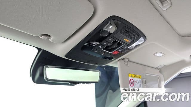 Kia Carnival 2024 — ფოტო 4/32