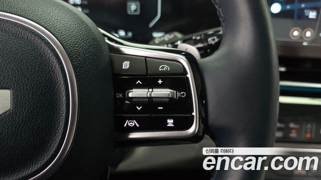 Kia Carnival 2024 — ფოტო 31/32