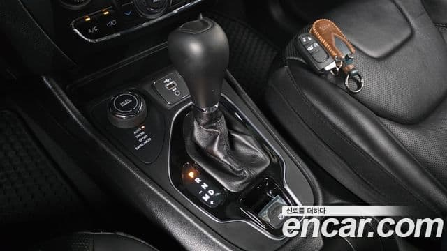 Jeep Cherokee 2021 — Photo 7/20