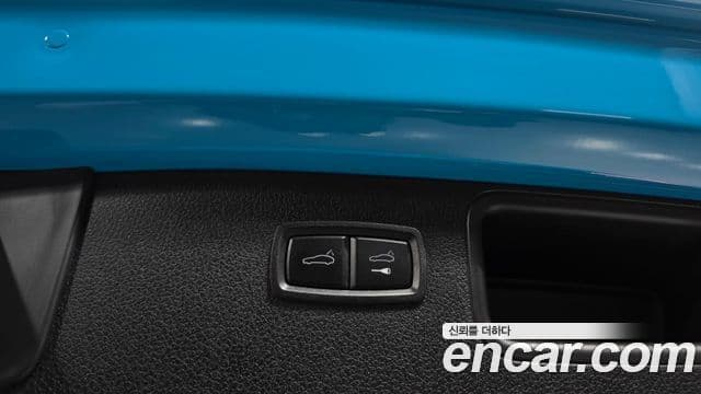 Porsche Macan 2021 — Photo 9/32