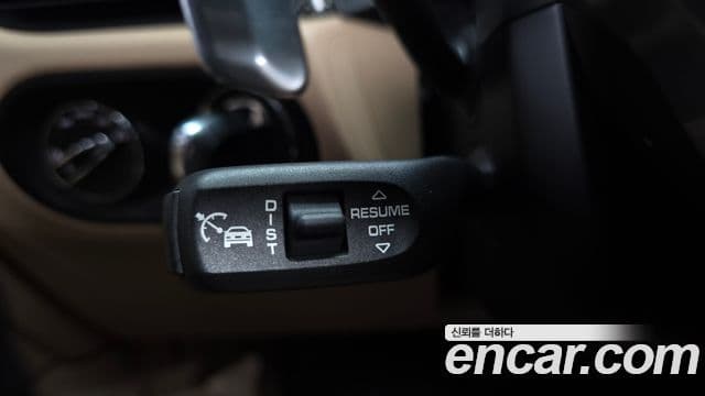 Porsche Macan 2021 — Photo 11/32