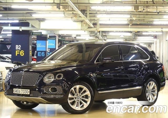 Bentley Bentayga 2020 — Photo 12/20