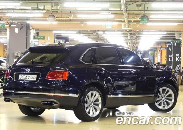 Bentley Bentayga 2020 — Photo 9/20