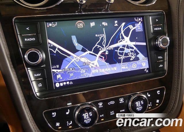 Bentley Bentayga 2020 — Photo 16/20
